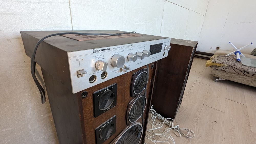 Усилитель с колонками