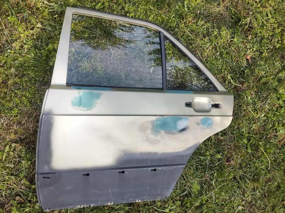 Врати за Мерцедес 190 w201