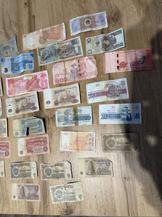 Продавам Стари Български Банкноти