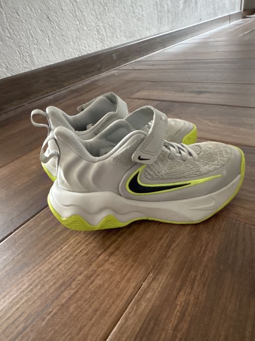 Nike маратонки  29.5