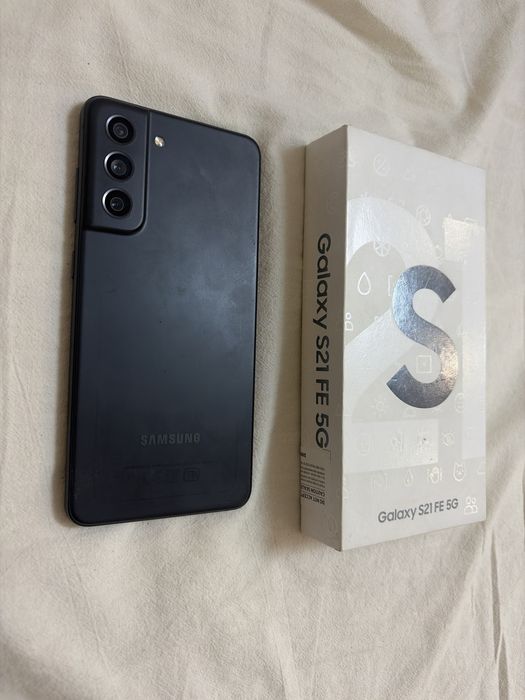 Продаю samsung S21