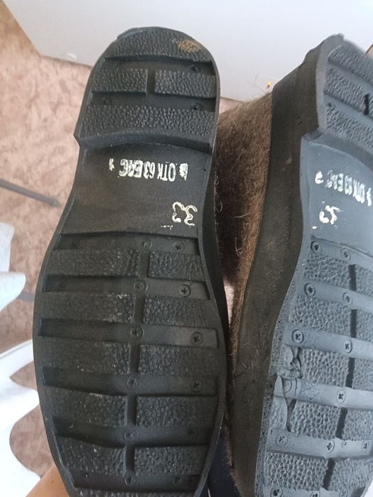 Продам новые  валенки