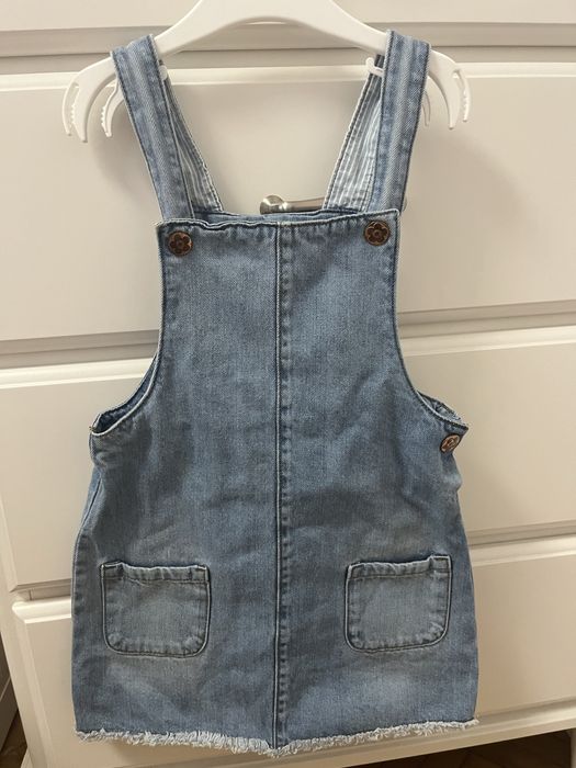 Rochita de blugi tip salopeta C&A, marime 104