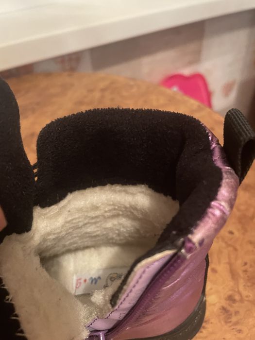 продам зимние сапожки на девочку