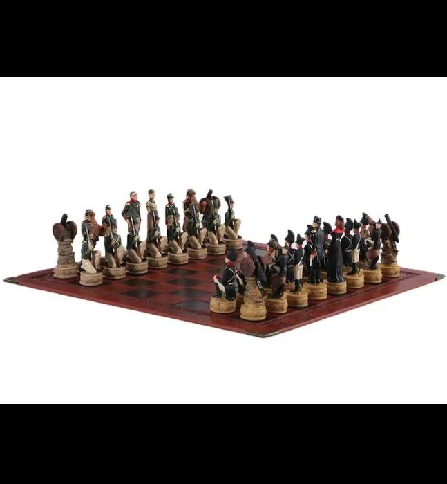 Луксозен Шах с исторически фигурки