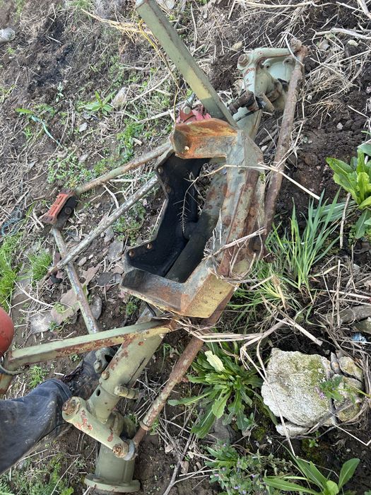 Punte fata tractor Carraro