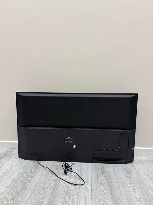 Телевизор Yasin