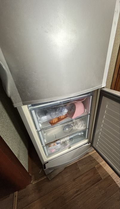 Продам холодильник