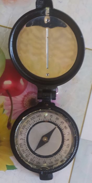 Компасы советские