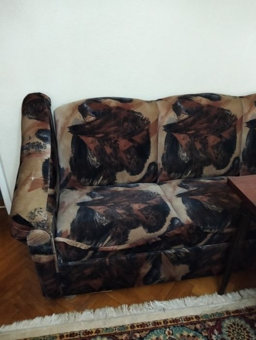 Vând urgent canapea extensibila