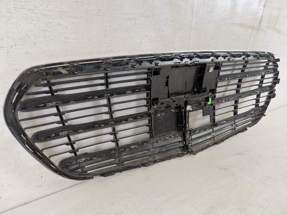 Радиаторна решетка с Дистроник Мерцедес-Бенц С-Клас / Mercedes-Benz S-