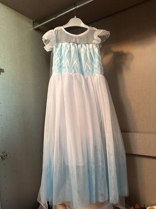 Эльза. Платье со шлейфом и туфли Эльзы