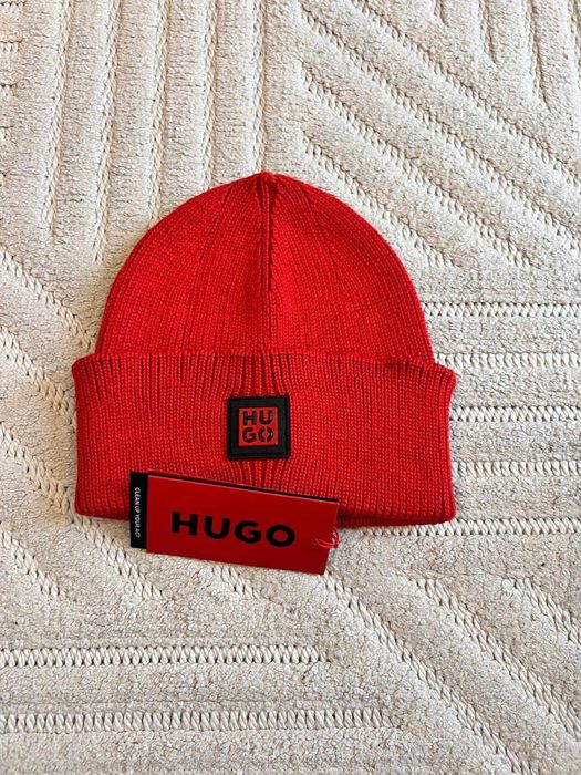 Плетени памучни шапки.