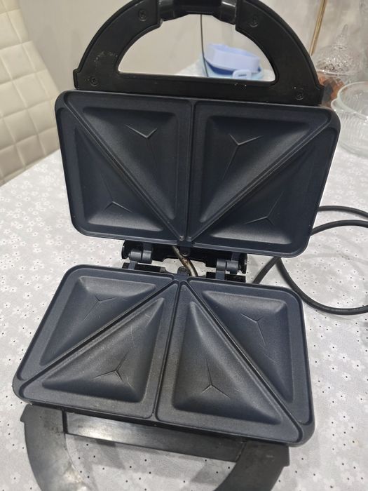 Сэндвичница, бутербродница