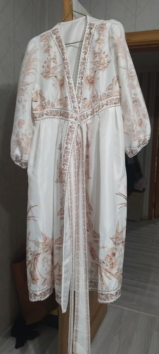 Платье нарядное р-р 46-48