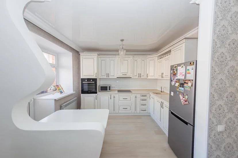 Продам двух комнатную квартиру