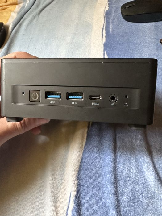 Mini pc gaming Minisforum Um690 Pro,32gb ddr5,ryzen 9,ssd 1T,video 4gb