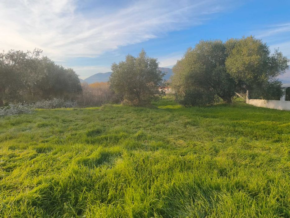 Продава се бизнес парцел 907 м2 близо до морето в Неа Врасна, Гърция