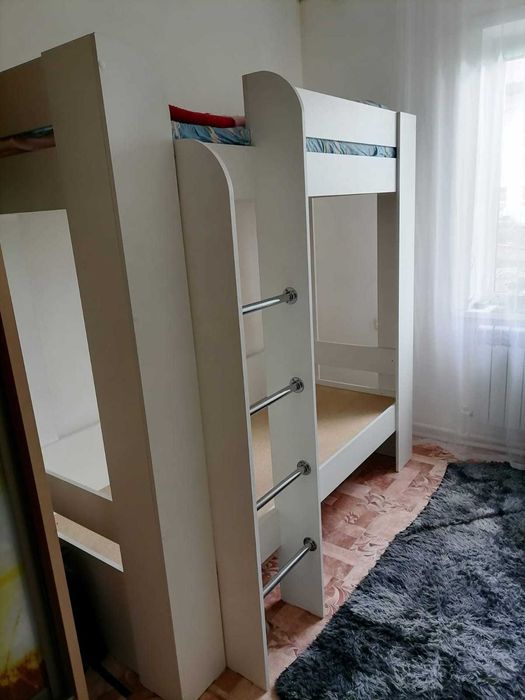 Продам двух ярусную кровать