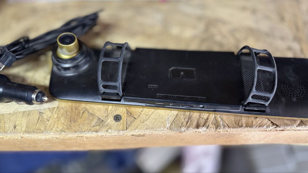 Продам зеркало регистратор