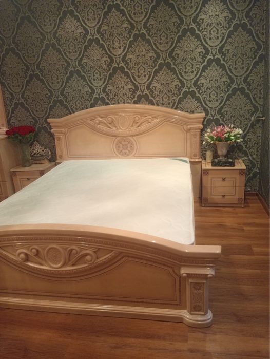 Спальный гарнитур