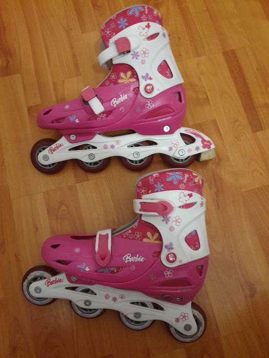 Vând role Barbi second.