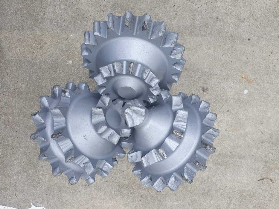 Sape de foraj cu role 244 mm | PDC, sape cu lame