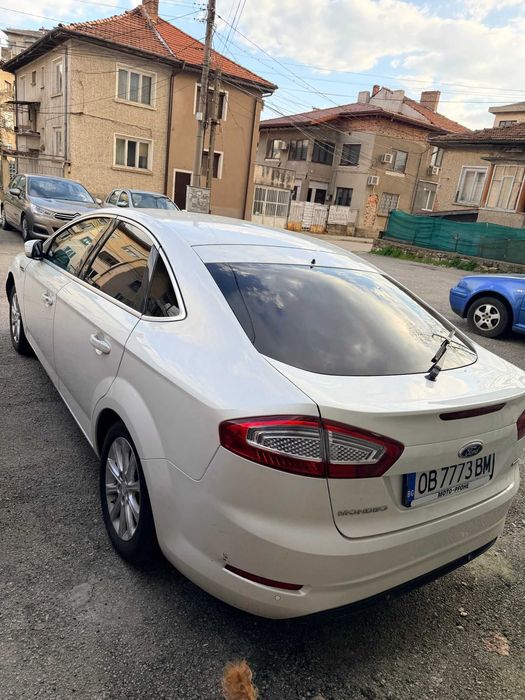автомобил Ford Mondeo