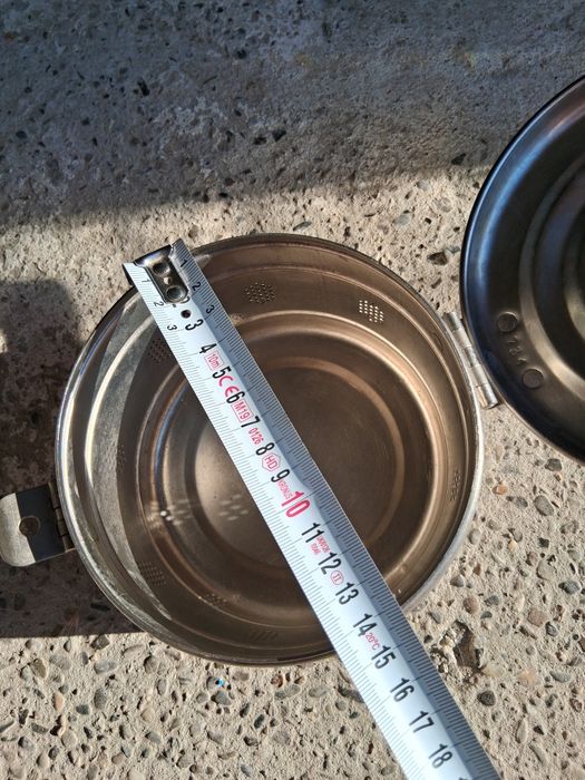 Casoletă metalică de sterilizare, utilizată în trecut în scopuri medicale.