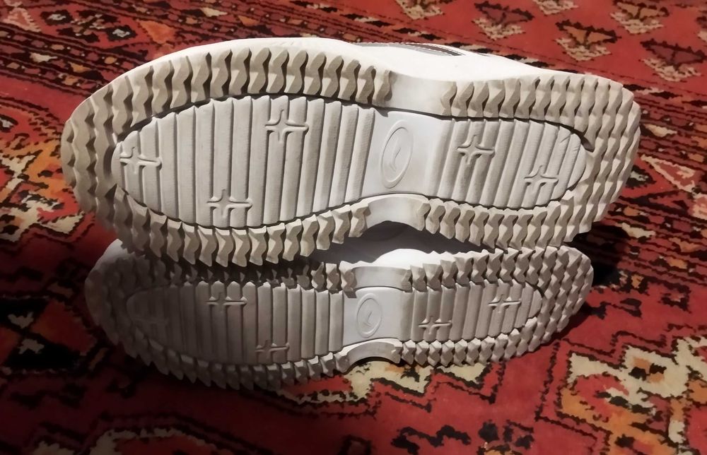 кроссовки Li-Ning 38 раз.