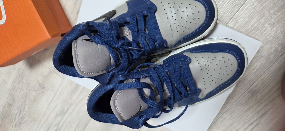 Кожаные кроссовки nike