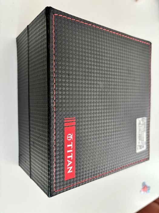 Ceas analog bărbați Titan Edge, curea piele maro