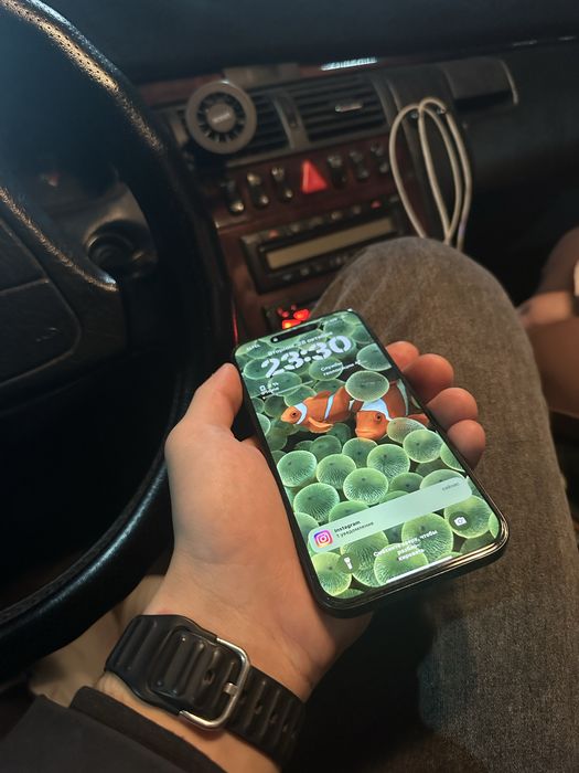Продам айфон 15 про макс 256