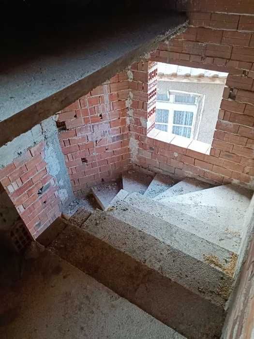 Продава се Къща в Стамболийски - 200 кв.м за 520 €/кв.м - Снимка #2