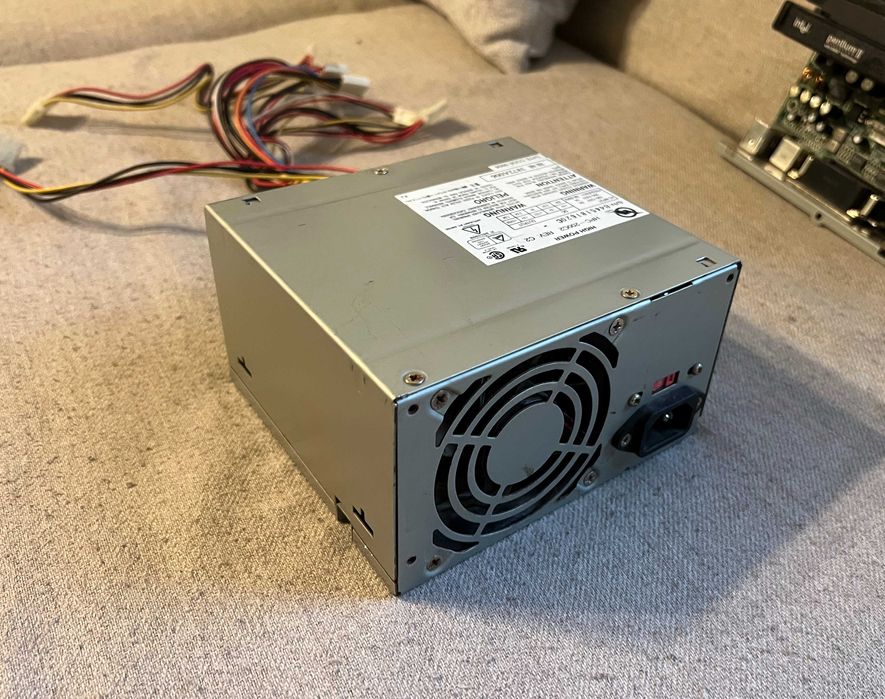 Kit retro placa de baza Pentium II cu sursa originala testata