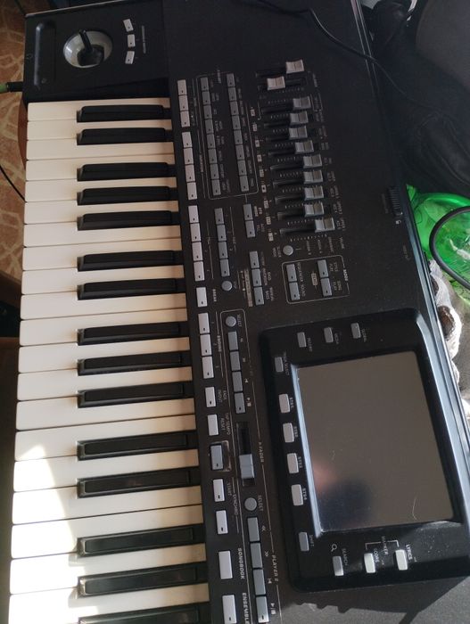 KorgPA3X В Добро Състояние
