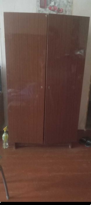 Продается советский двустворчатый шкаф