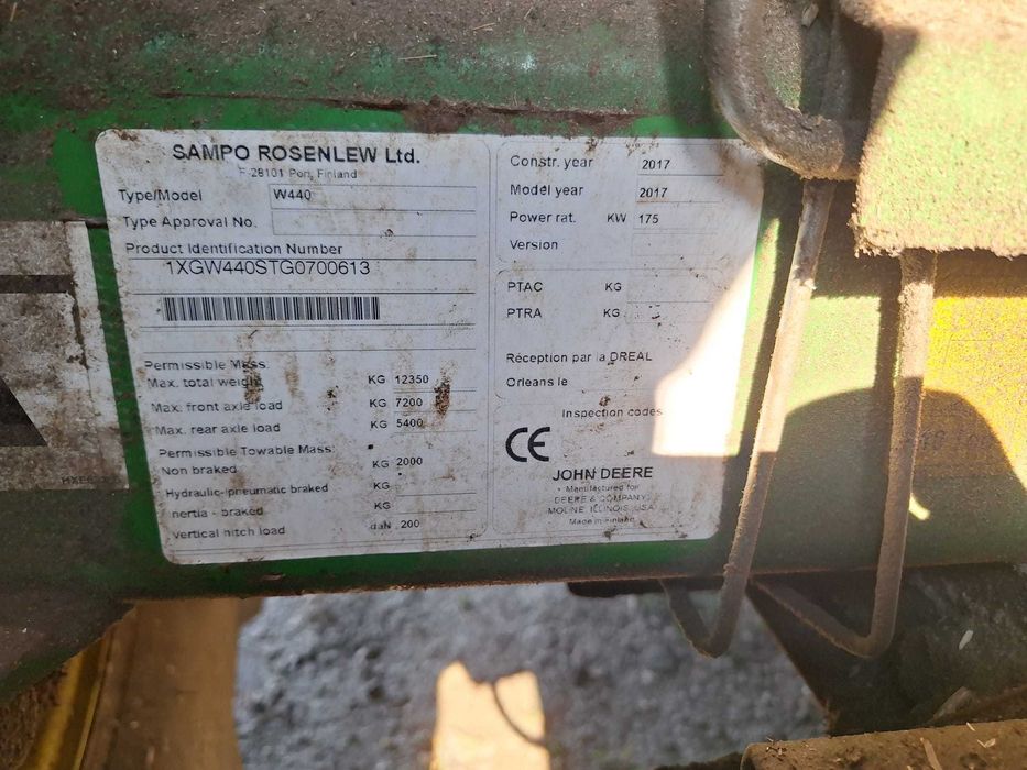 Combina John Deere W440
