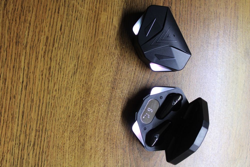 продам наушники новые