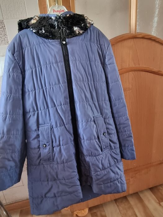 Куртка весна на девочку 6-8 лет