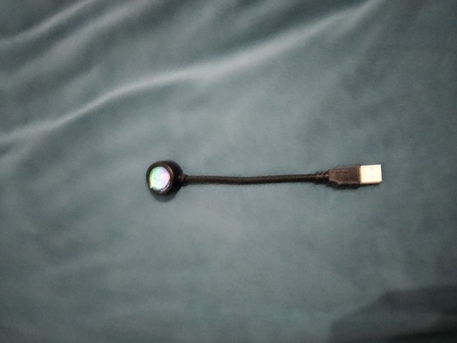 Продам новую Лавовую лампу новую 3000