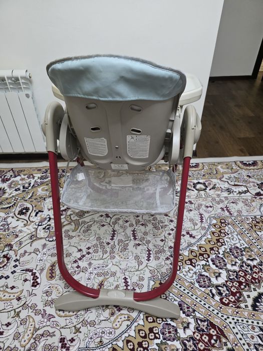 Стол для кормление  Chicco