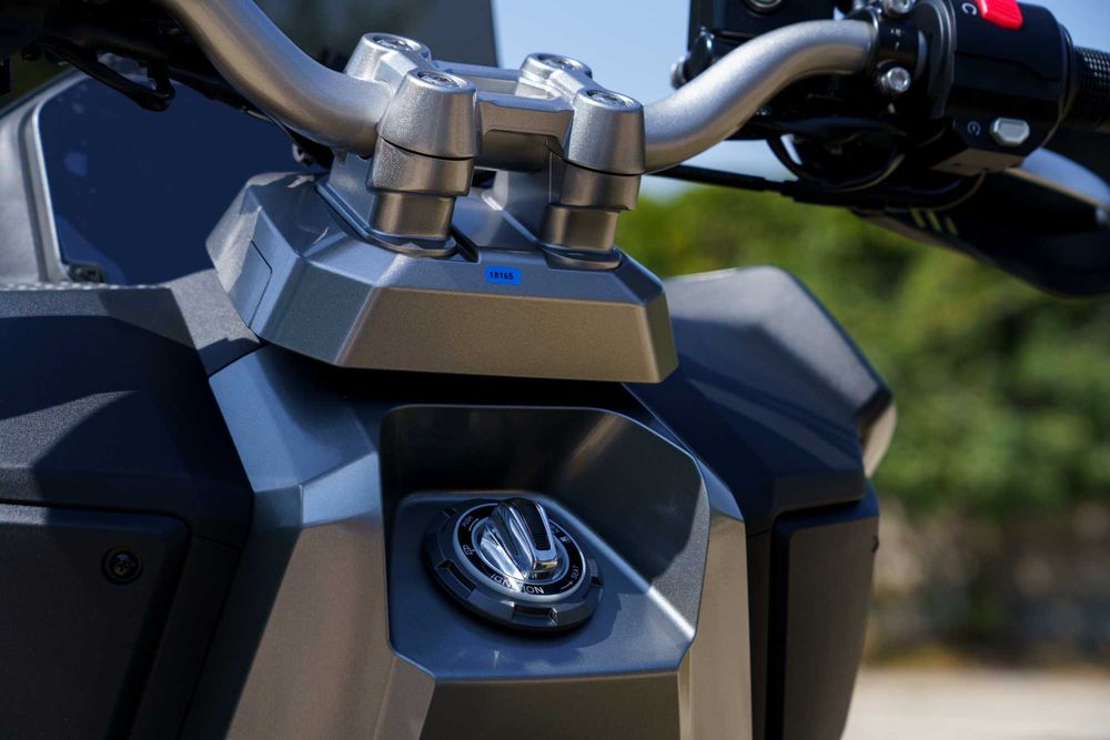 Maxiscuter SYM ADX300, ABS + TCS, adventure, Rate !