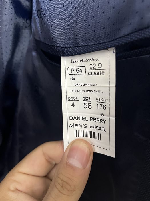 Costum barbati Daniel Perry bleumarin