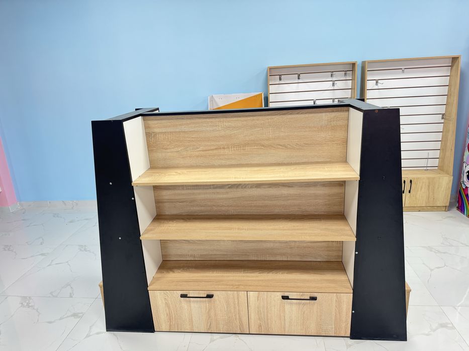 Продам все полки и мебель