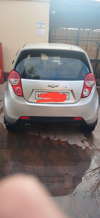 Срочно сотилади спарк 2011