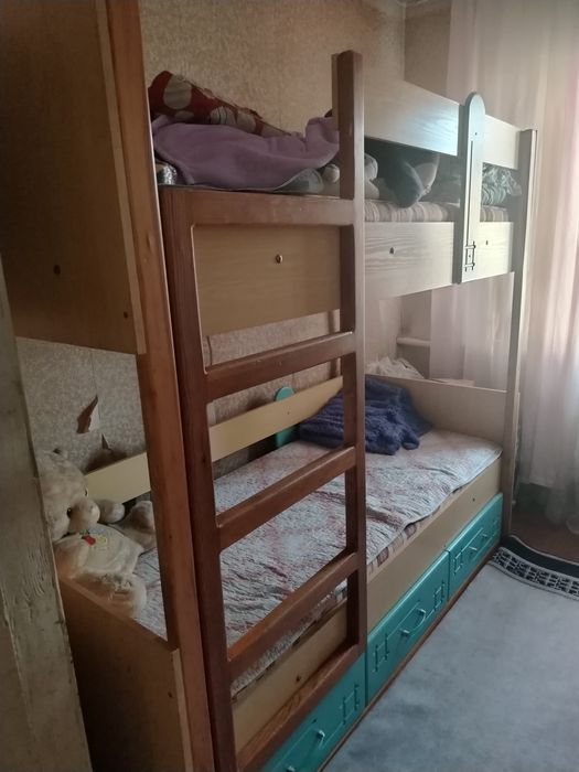 Продам двухъярусную кровать