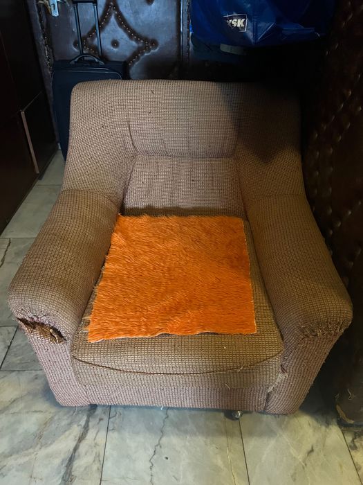 комплект диван, красло, и два фотьойла