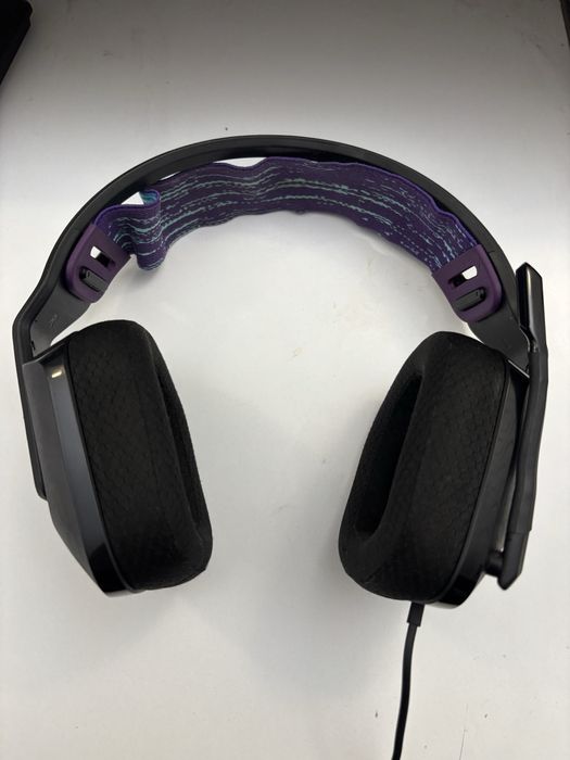 Слушалки Logitech G335 и G332