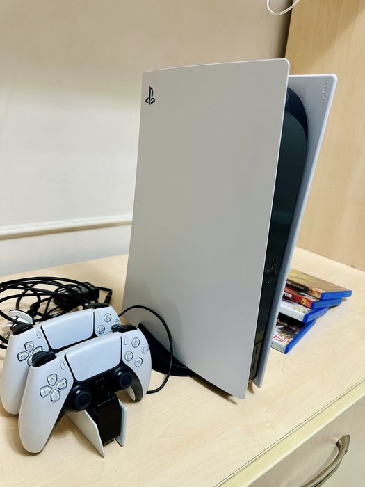 Sony PlayStation 5 С ДИСКОВОДОМ почти новый
